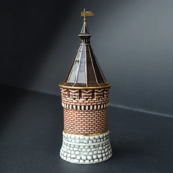 Сувенир Спасская башня (фарфор) Сувенир Спасская башня (фарфор)