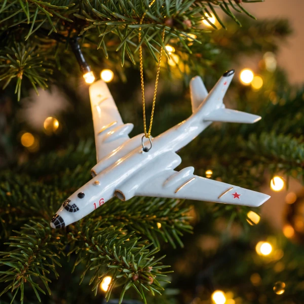 Ёлочная игрушка Самолет- бомбардировщик № 16, фарфор, подарочная упаковка Ёлочная игрушка Самолет- бомбардировщик № 16, фарфор, подарочная упаковка